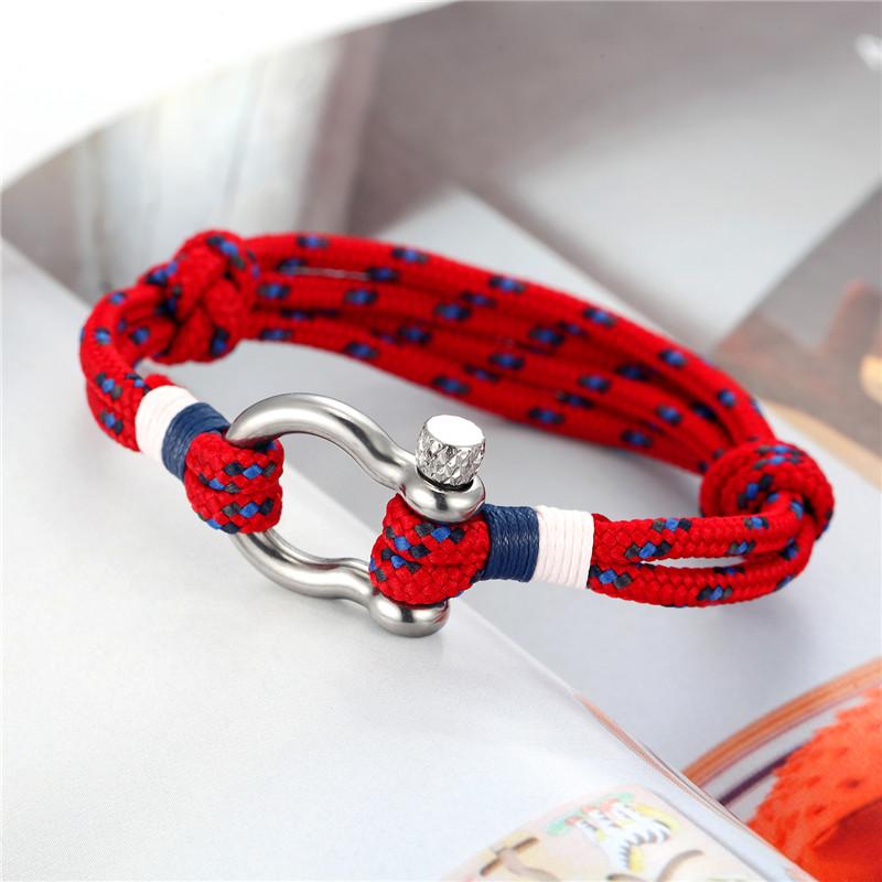 bracelet rouge en paracorde