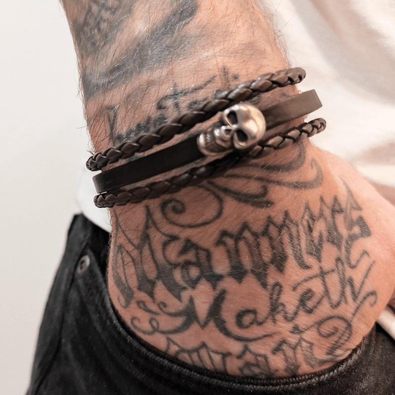 Bracelet Tête de Mort en Cuir Tressé