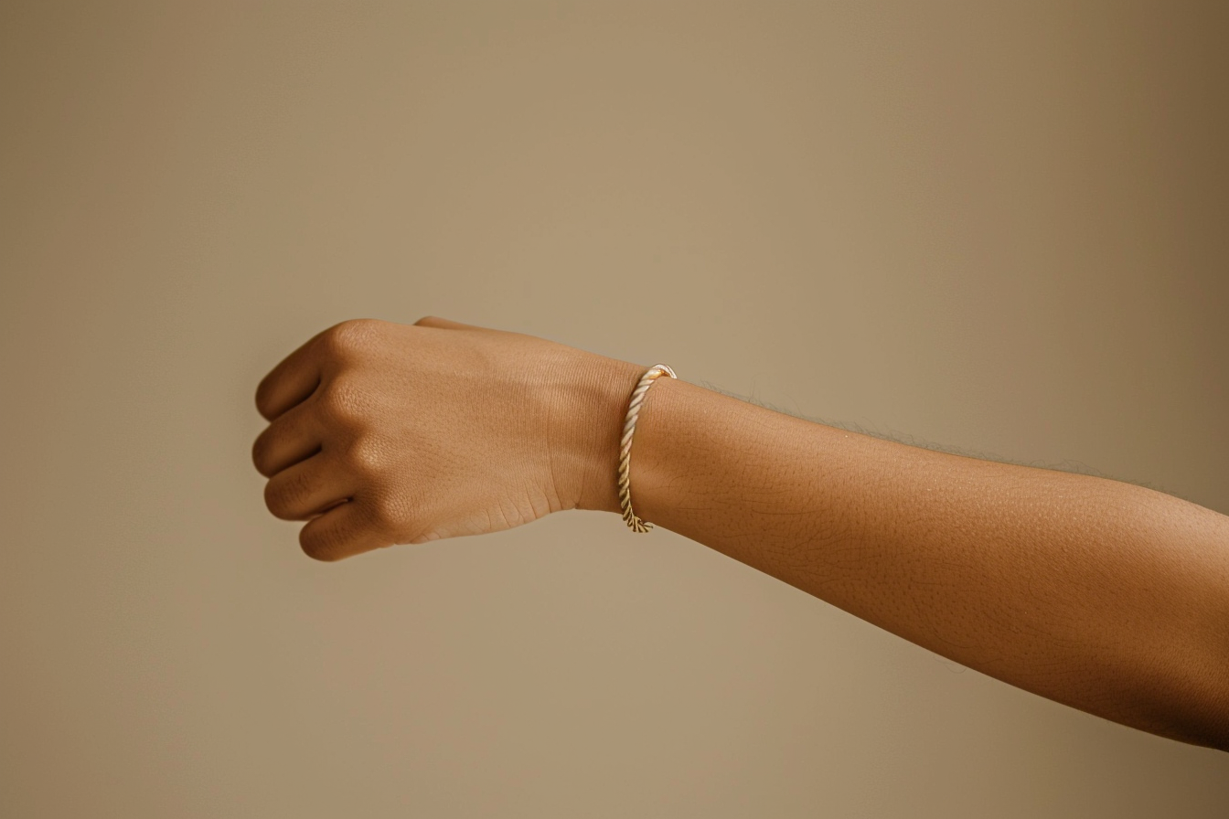 bracelet poignet gauche