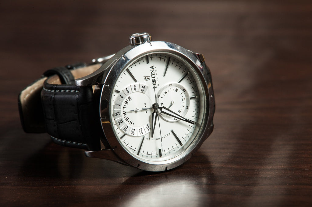 Quels sont les accessoires indispensables pour tout amateur d’horlogerie ?