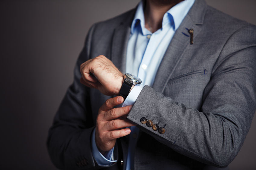 Homme : pourquoi choisir un bracelet en cuir pour la montre ?